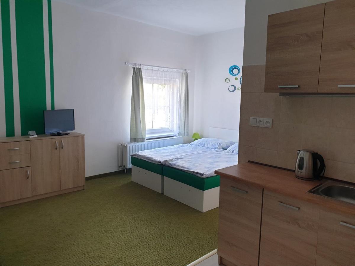 Penzion a hospůdka U Anny Nové Sedlo Exterior foto